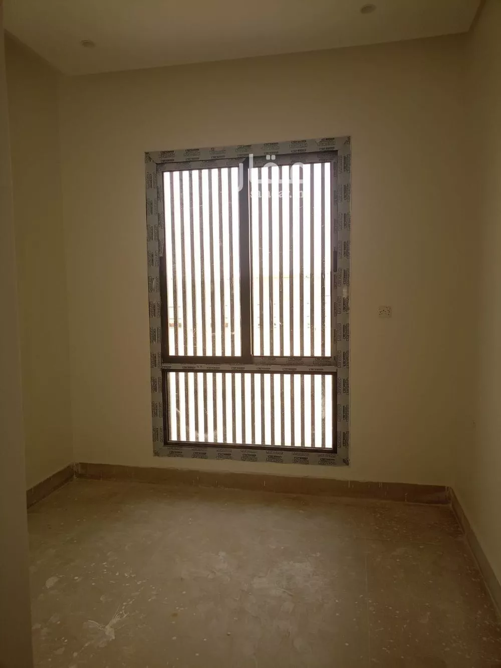 عمارة 1077 م² في الشرق 4