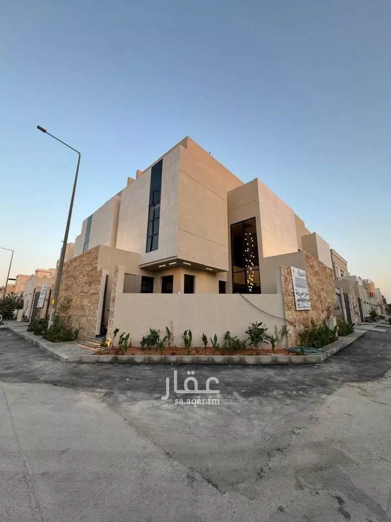 فيلا 4 غرف في العارض 6