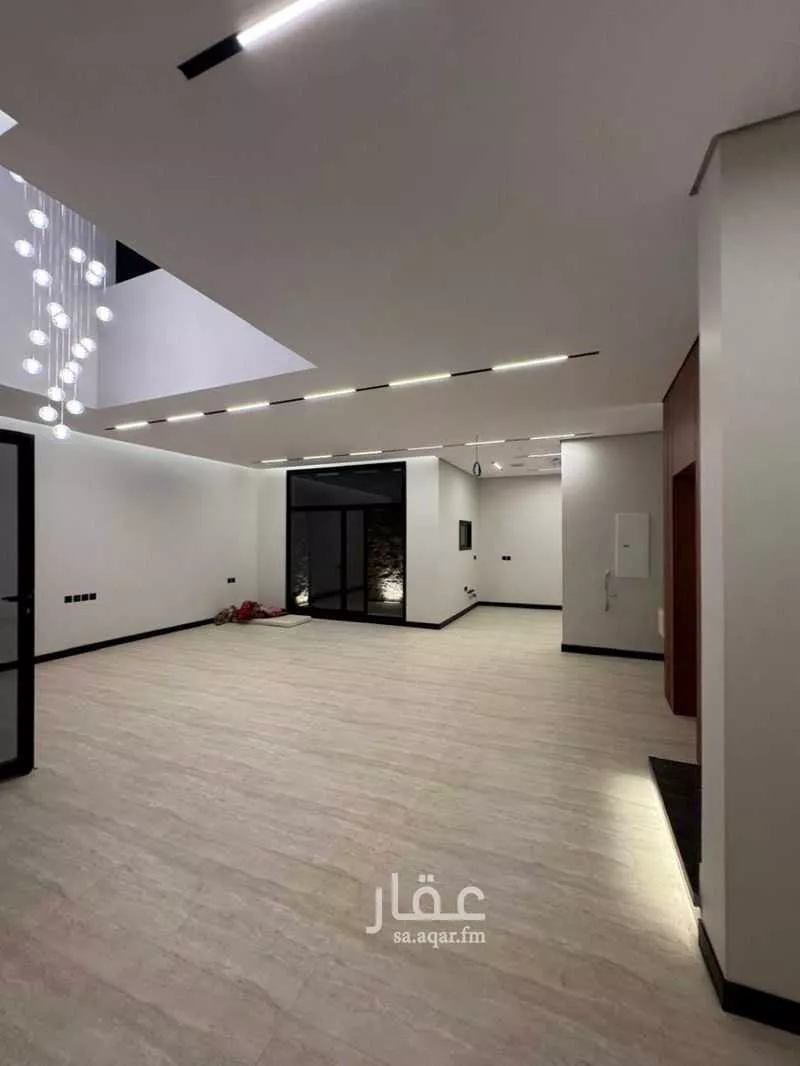 فيلا 4 غرف في العارض 7