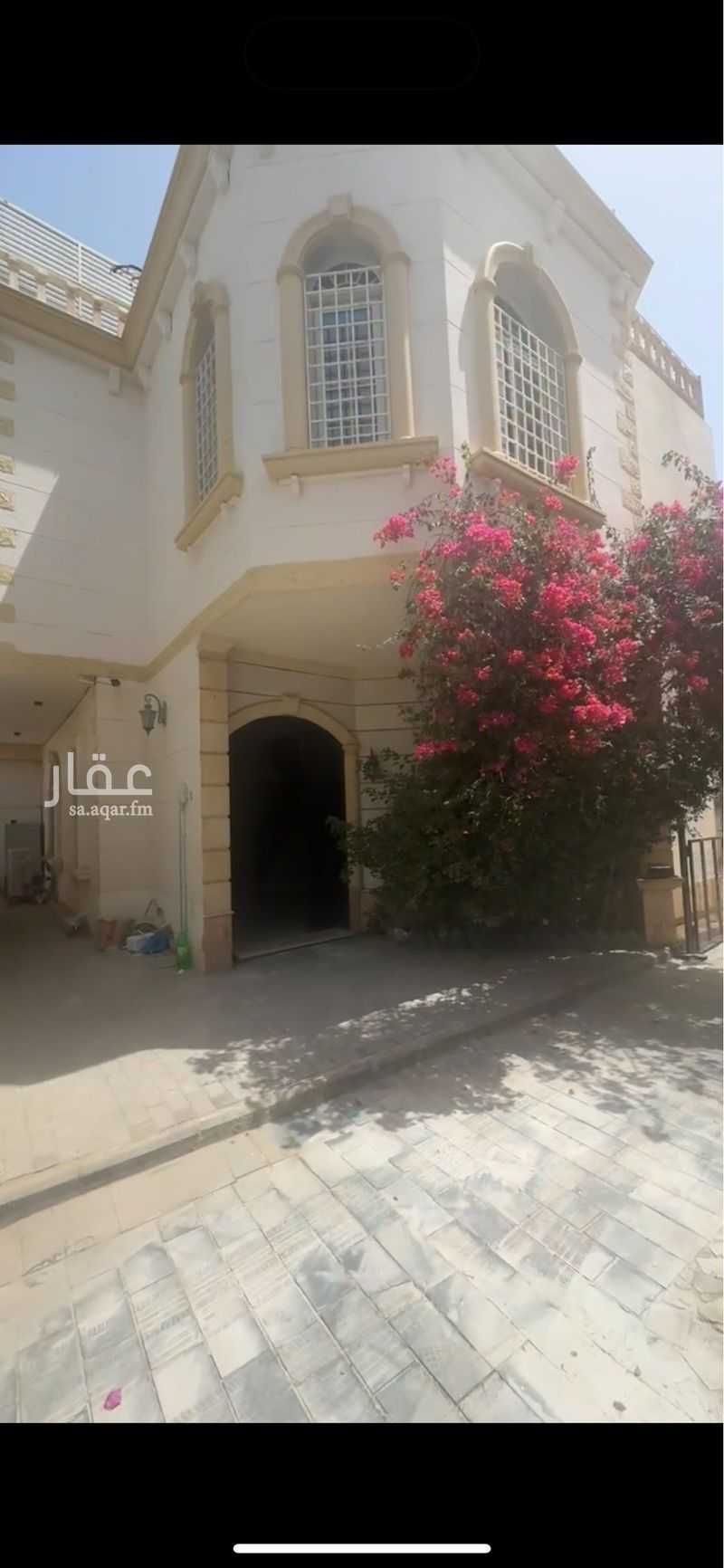 فيلا 4 غرف في العيون 7