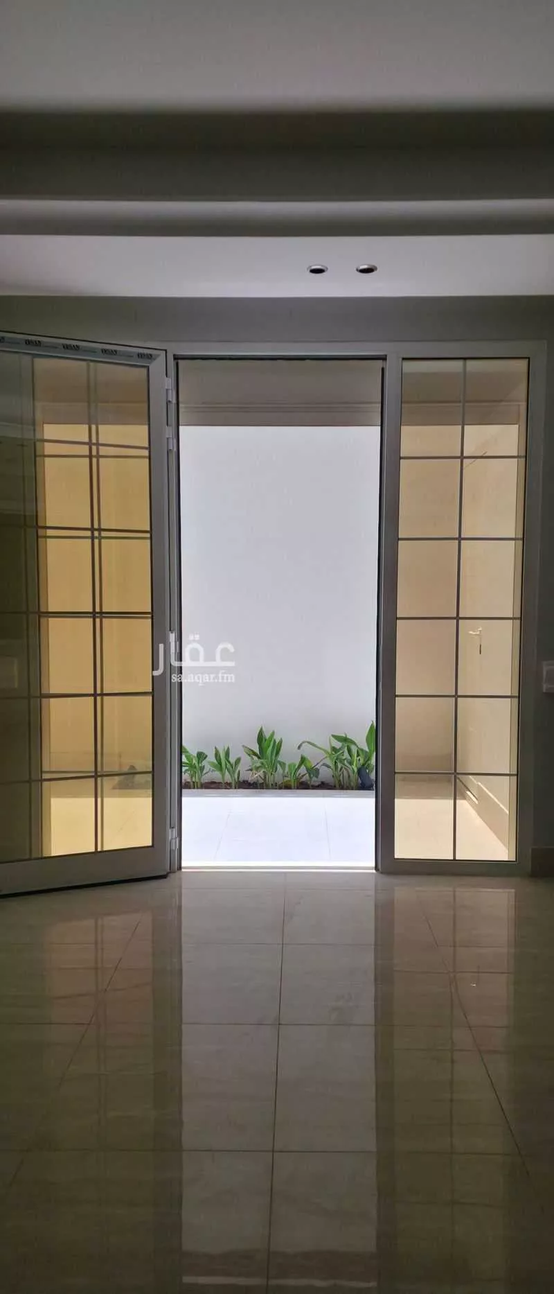 شقة 3 غرف في الملقا 8