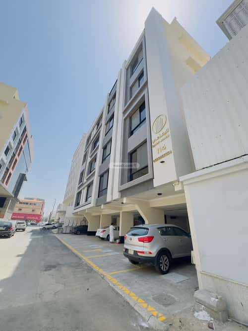 4 bedroom apartment in Al Rawdah 16