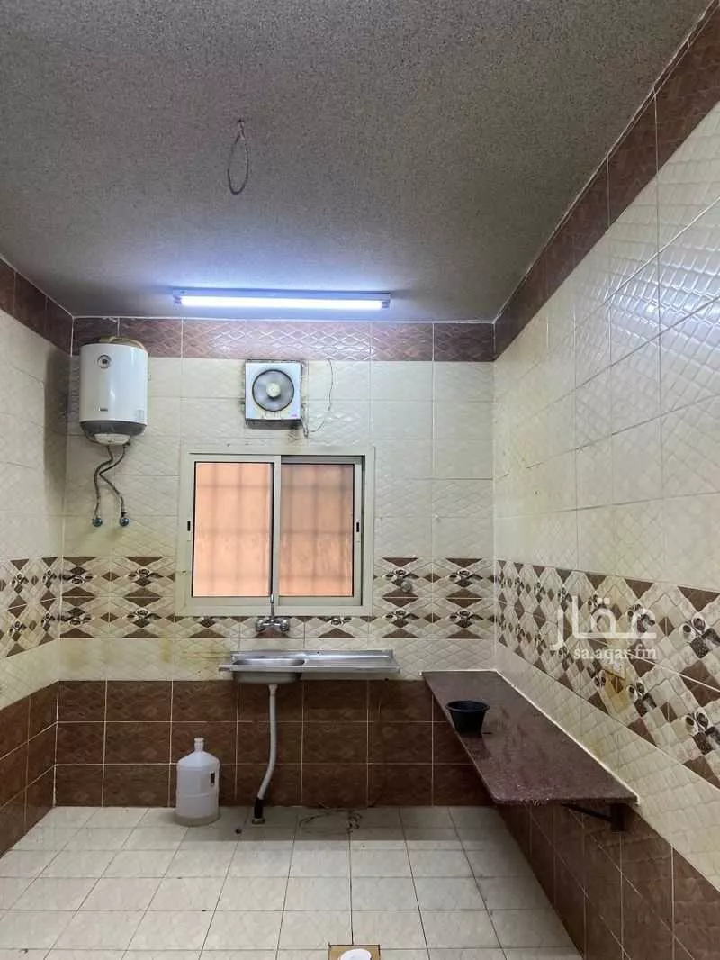 3 bedroom floor in As Saadah 7