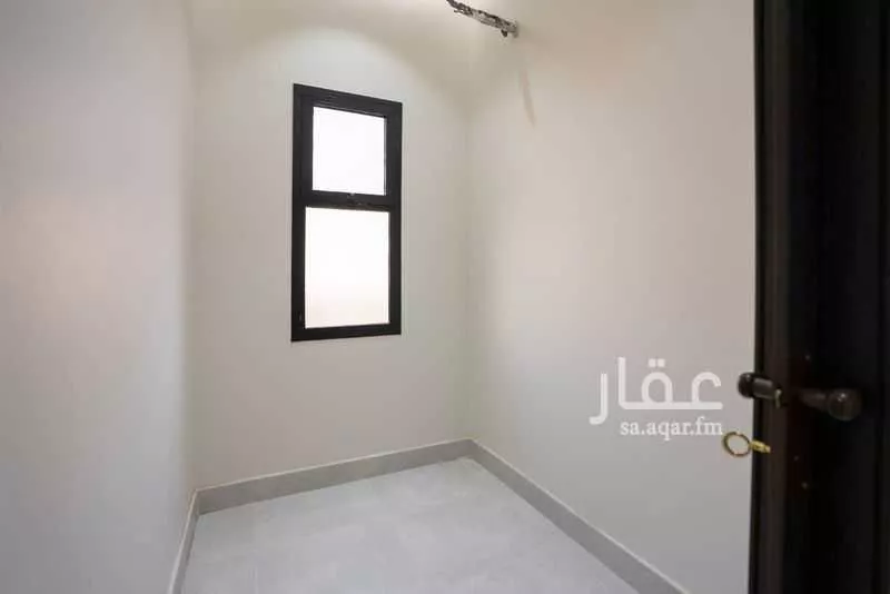 شقة 4 غرف في الروضة 11