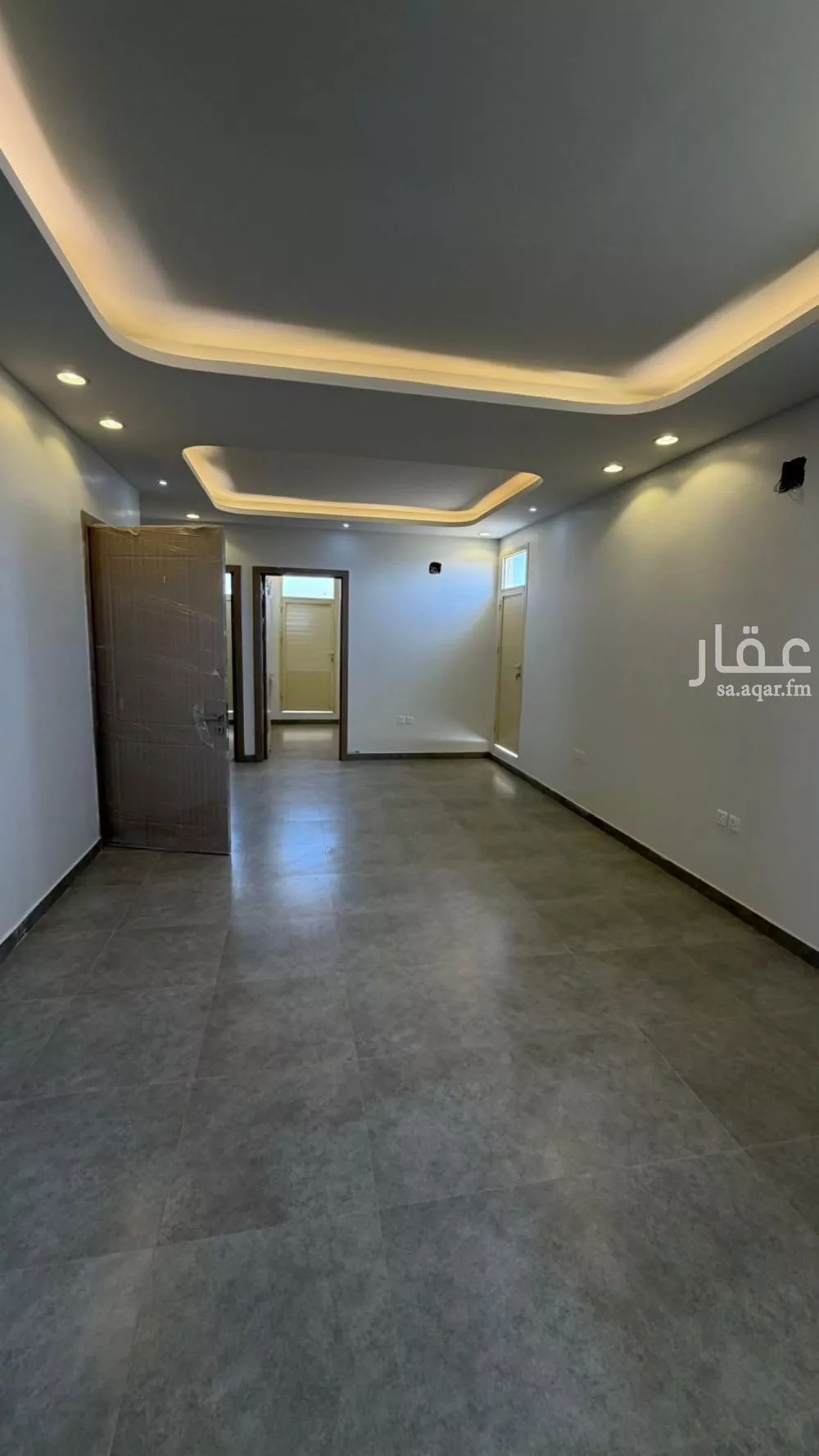 عمارة 405 م² في العارض 2