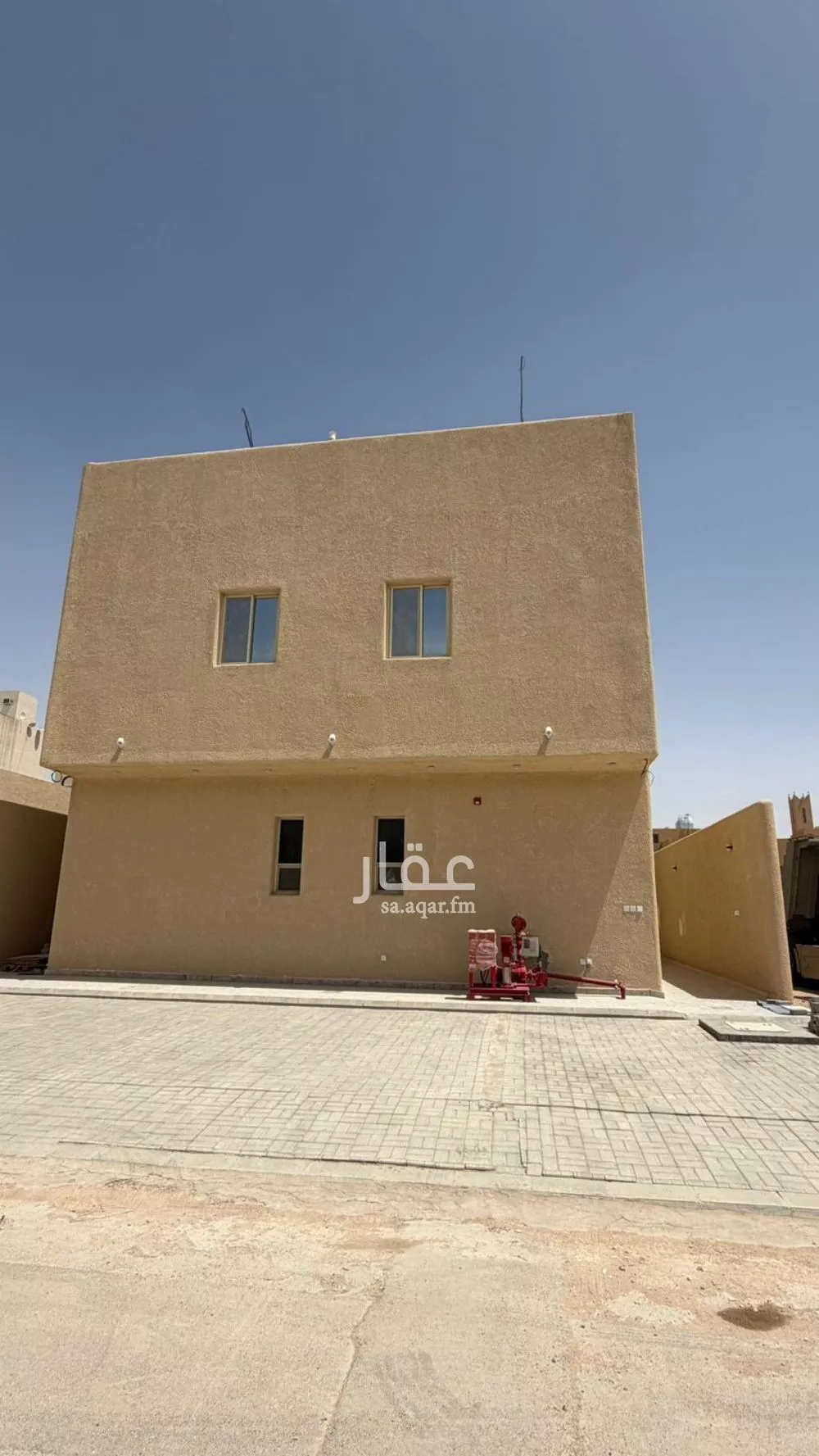 عمارة 405 م² في العارض 7