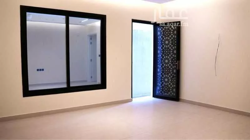عمارة 184 م² في الشعلة 6