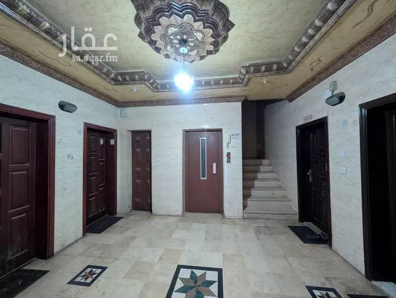 عمارة 616 م² في الشوقية 4