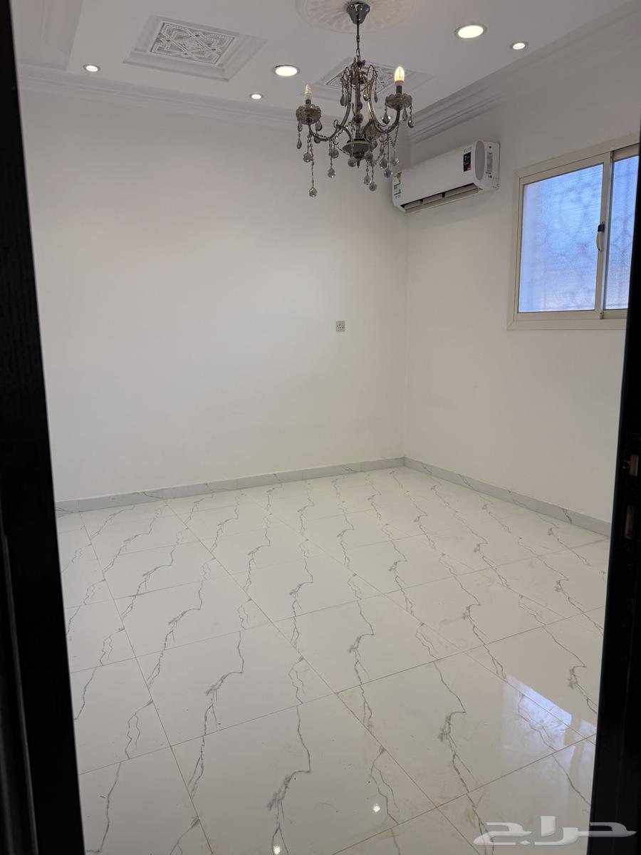 5 bedroom apartment in Qurtubah 7