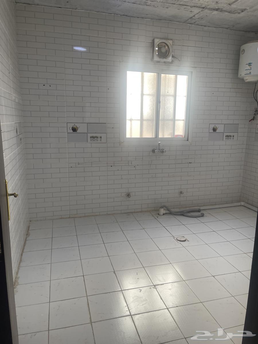 3 bedroom apartment in Al Rimal 8