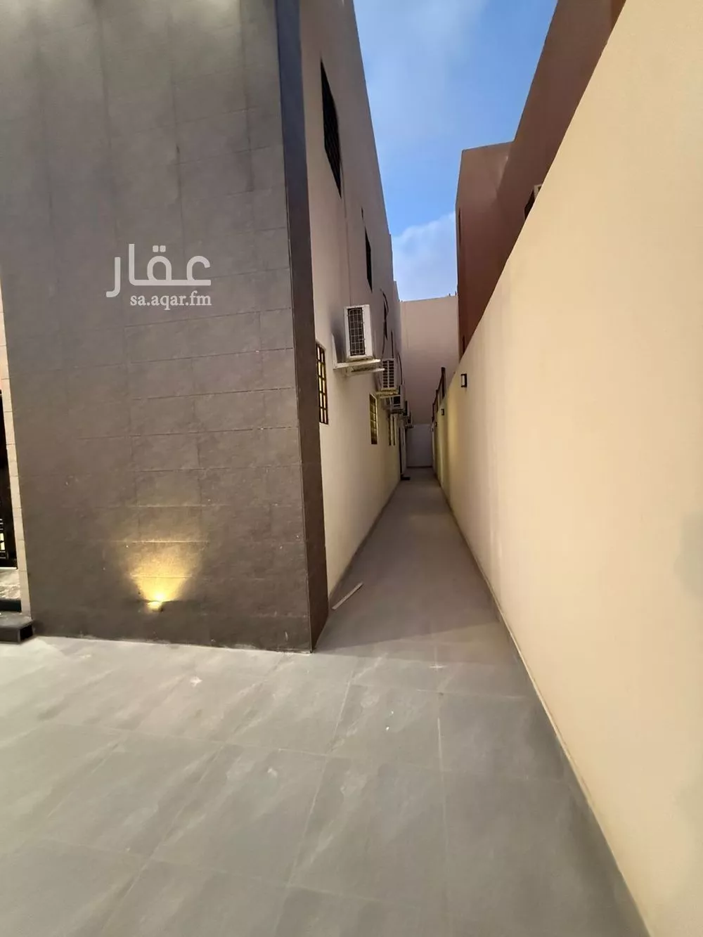 دور 4 غرف في الملقا 11