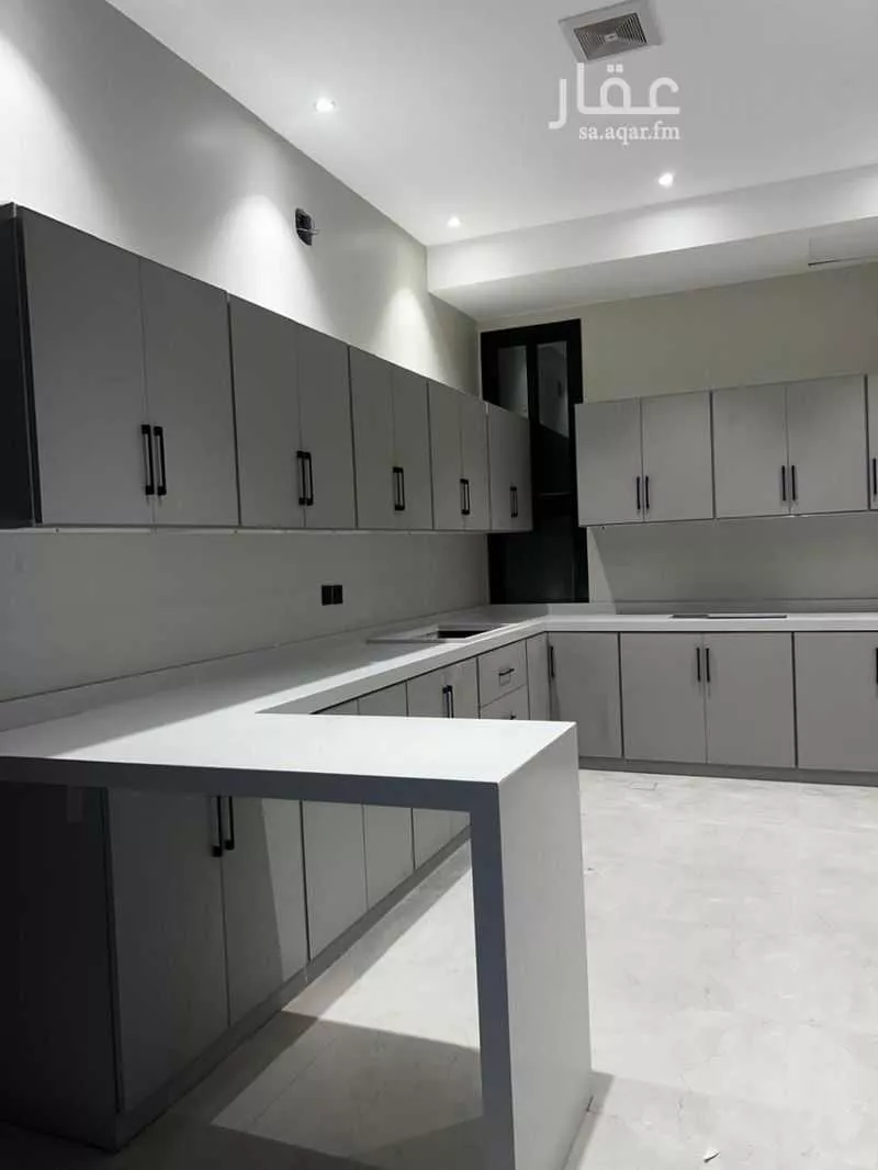 3 bedroom floor in Al Aridh 8