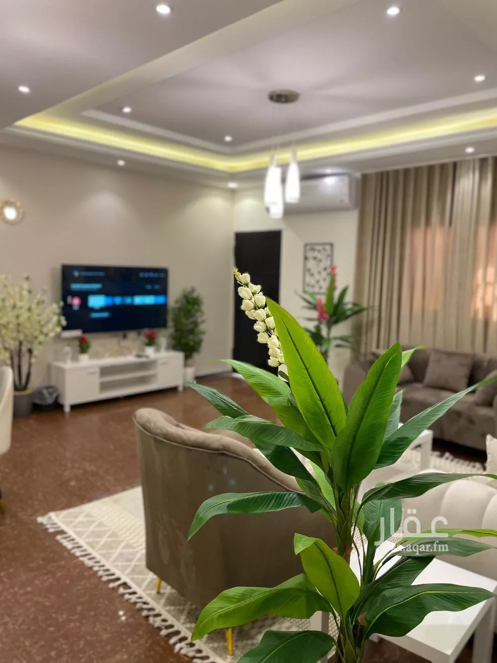 2 bedroom floor in Al Aridh 7