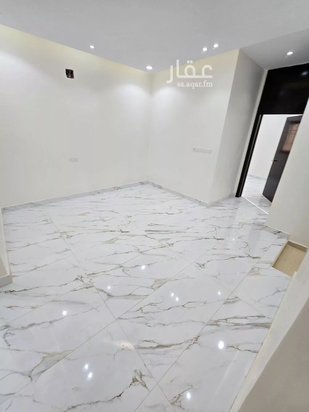 4 bedroom villa in Al Uraija Al Gharbi, Riyadh 18