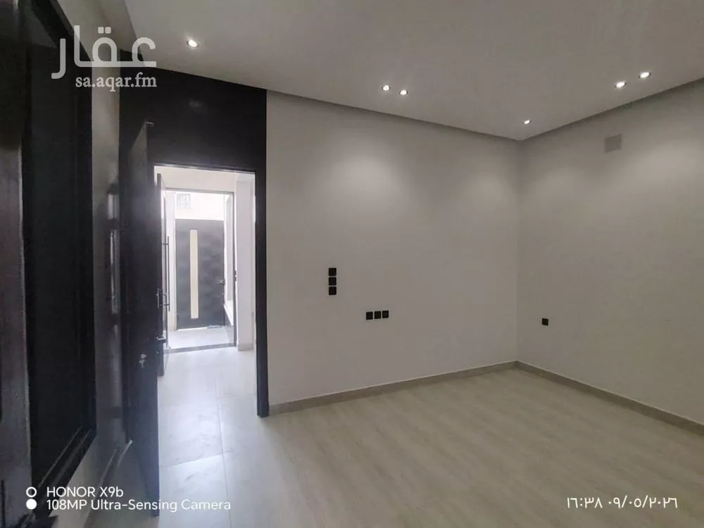 5 bedroom villa in Al Uraija Al Gharbiyah 9