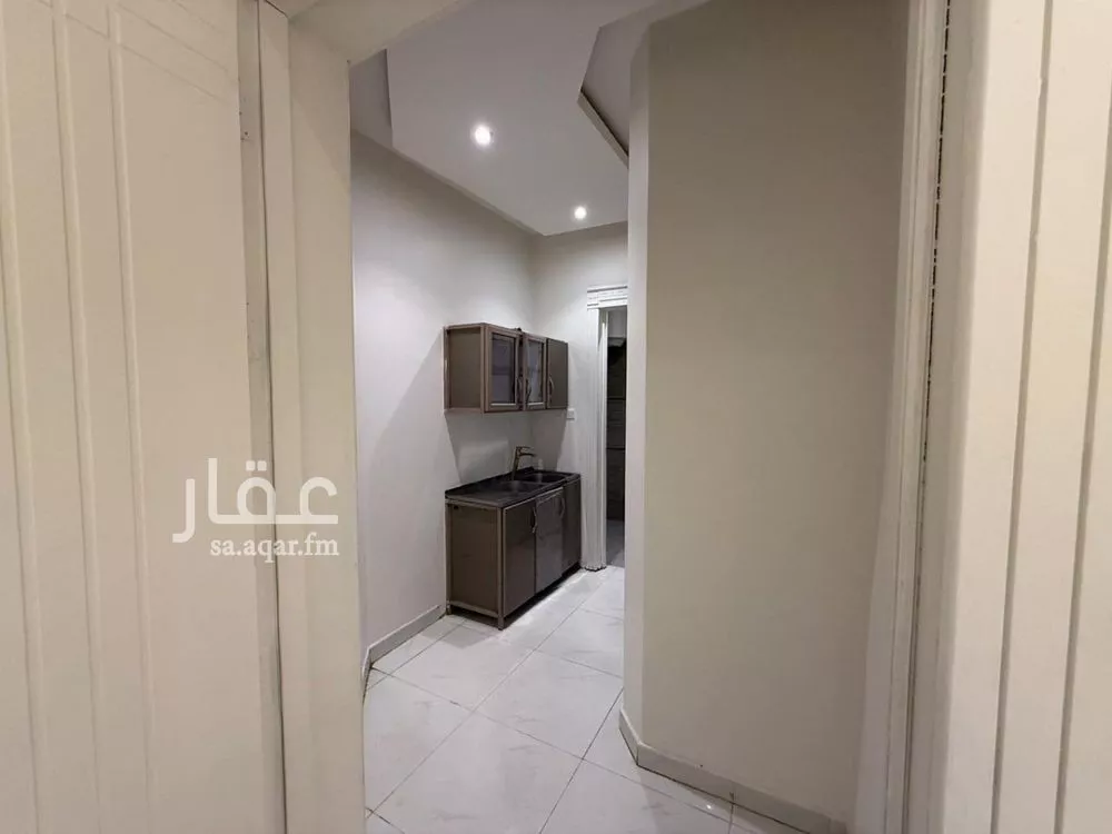 1 bedroom floor in Badr 4