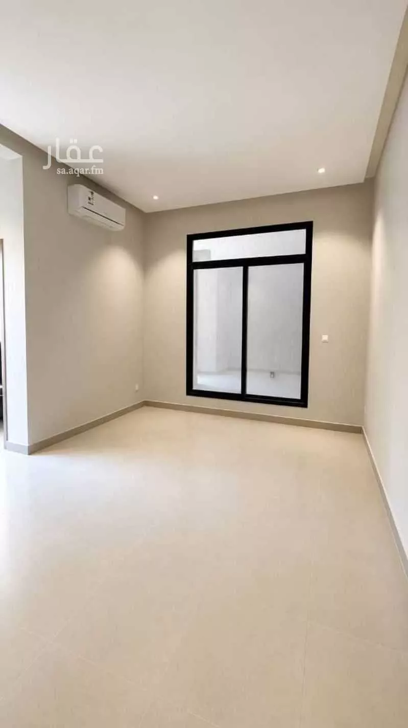 4 bedroom floor in Al Rimal 8