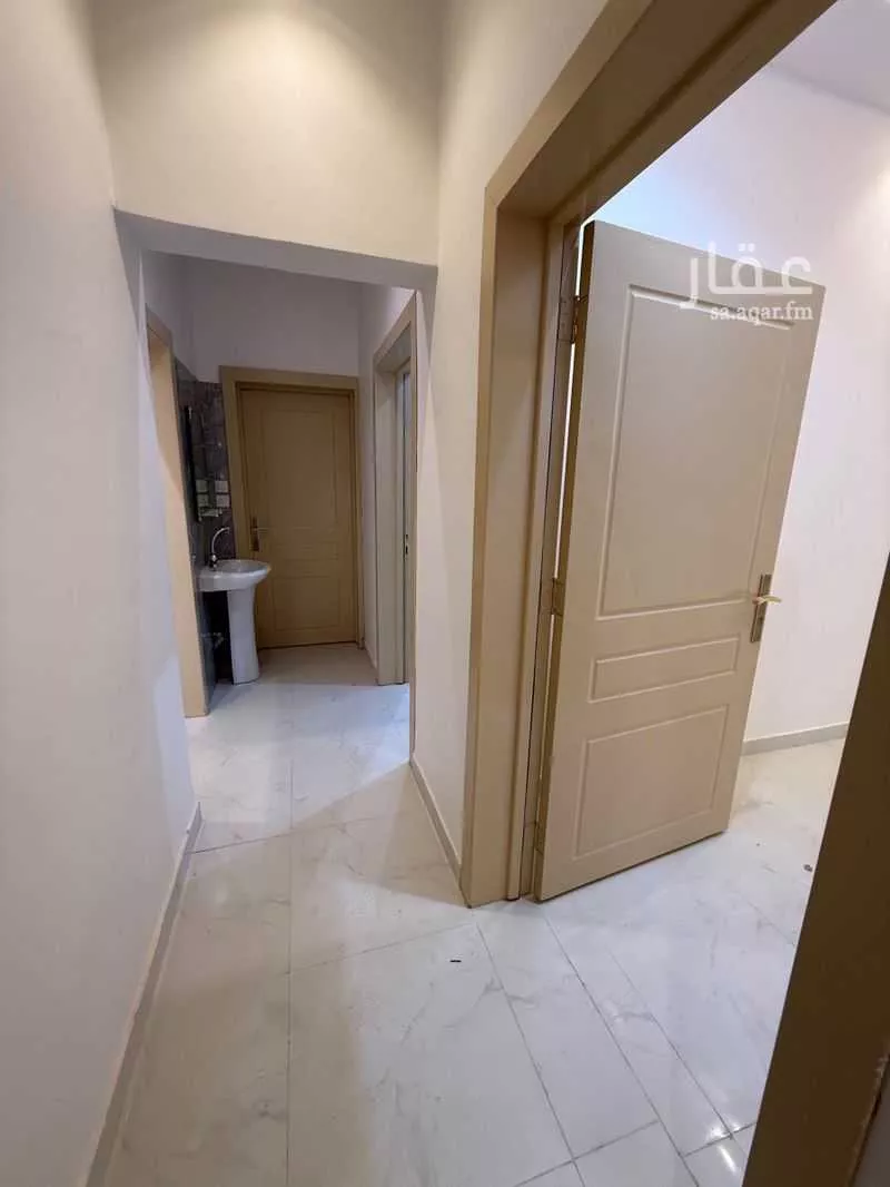 5 bedroom floor in Banban 7