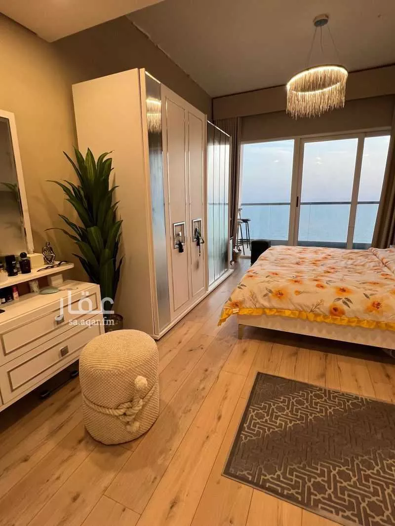 3 bedroom apartment in Al Shati 12