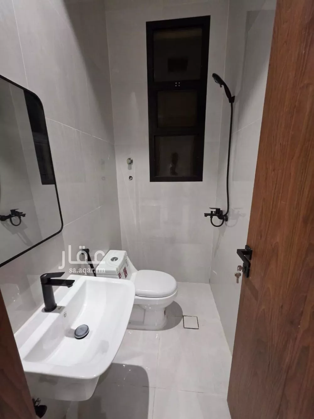 4 bedroom apartment in Al Maizilah 9