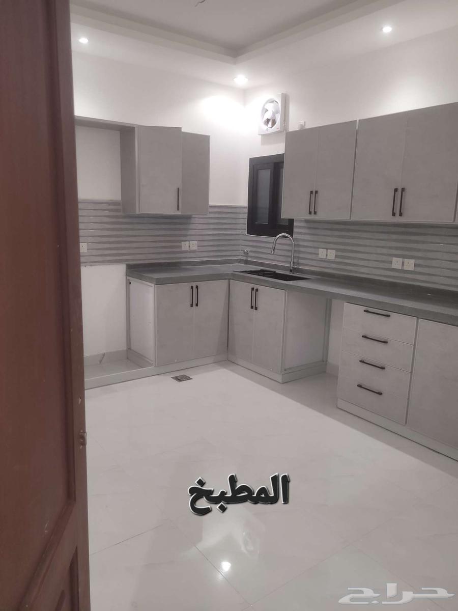 5 bedroom apartment in Al Bashaer 15