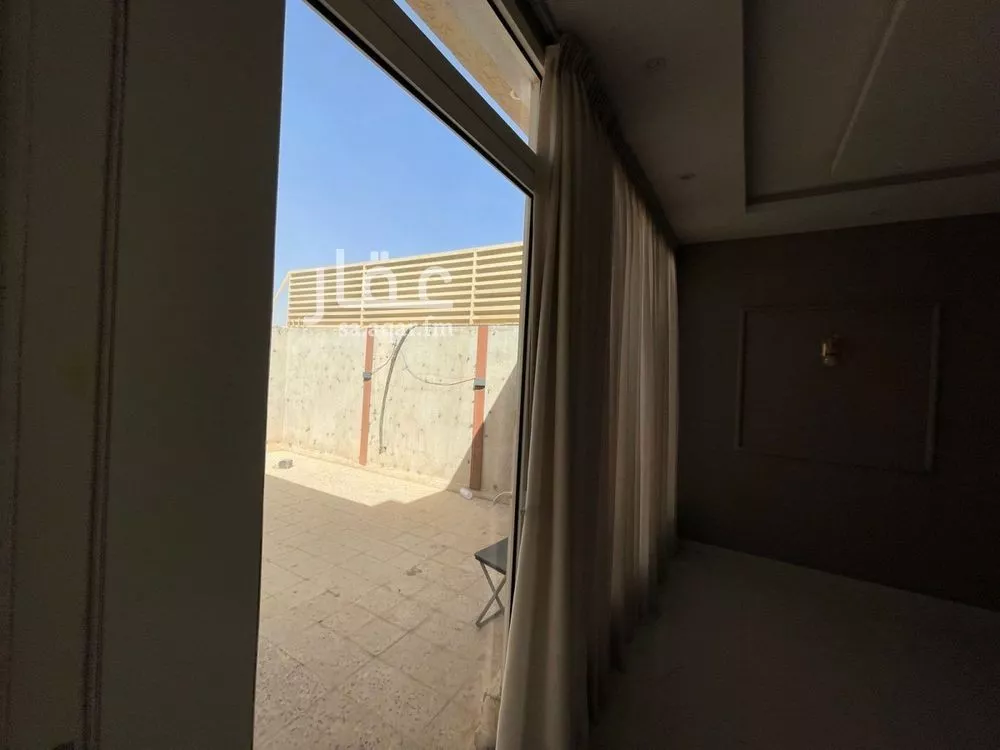 فيلا 9 غرف في ديراب 7