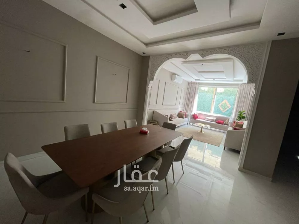 فيلا 9 غرف في ديراب 4