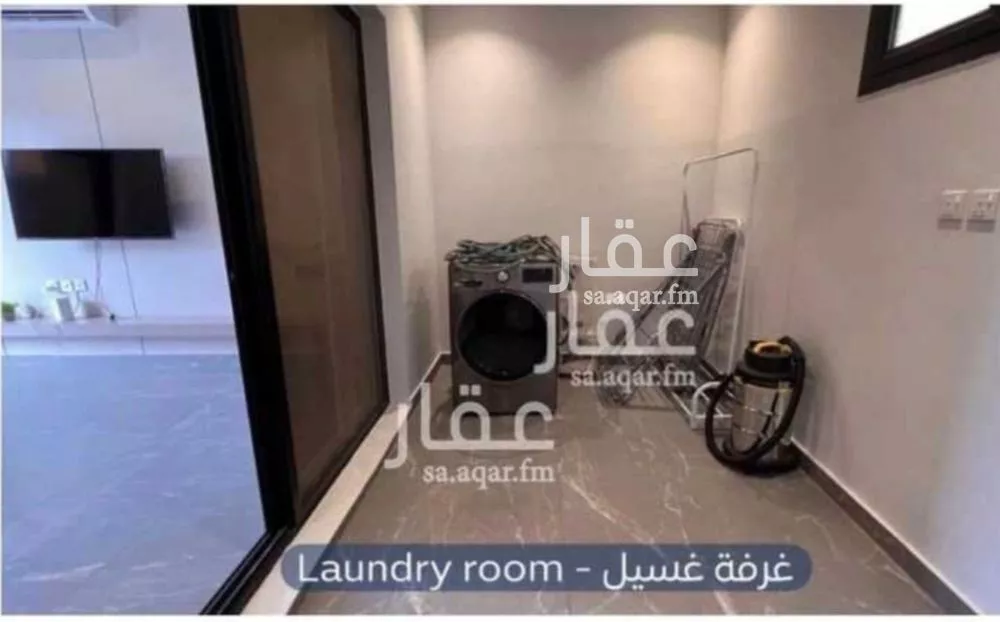 8 bedroom villa in Al Aridh 5