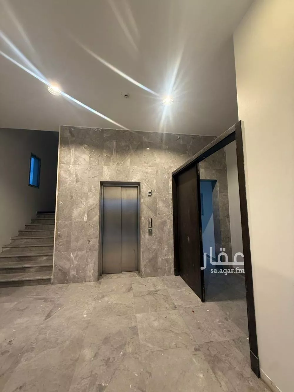 عمارة 1087 م² في أبحر الشمالية 16