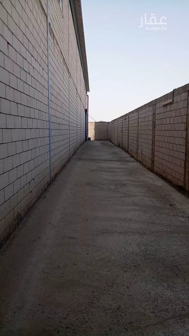 1823 sqm warehouse in Al Wadi 5