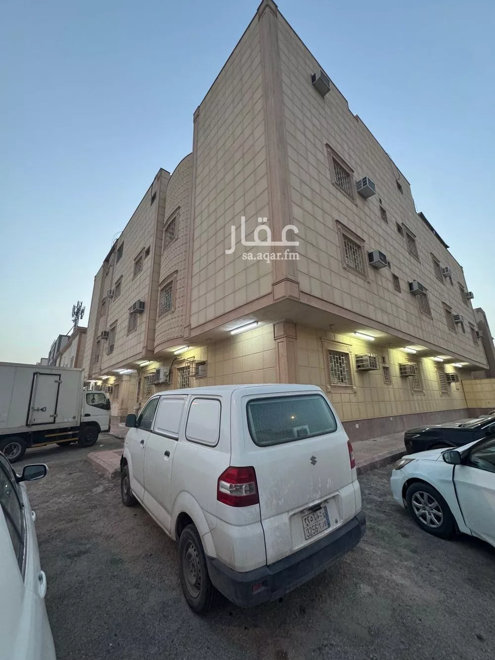 3 bedroom apartment in Al Yarmouk 7