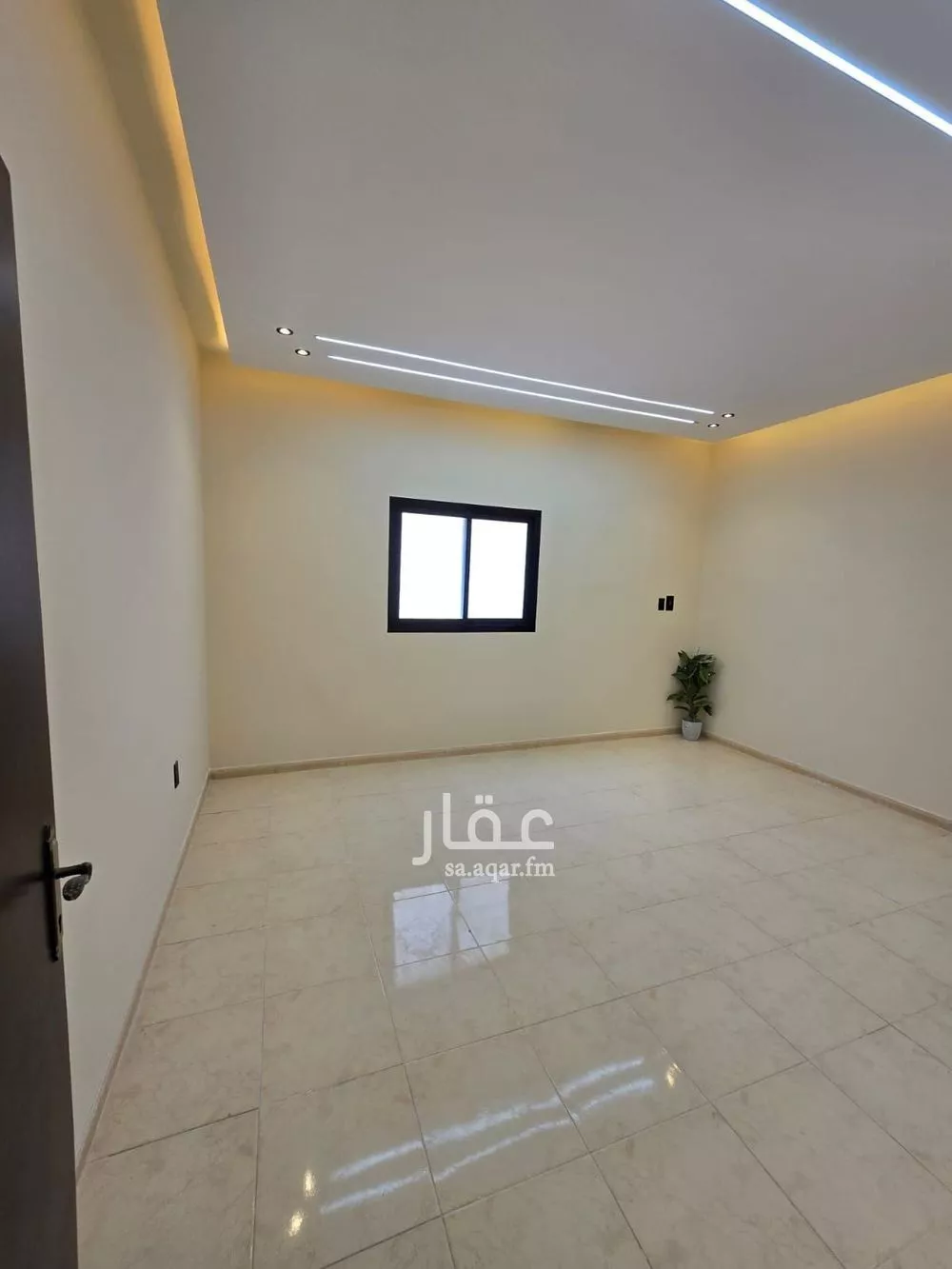 شقة 4 غرف في طيبة 8