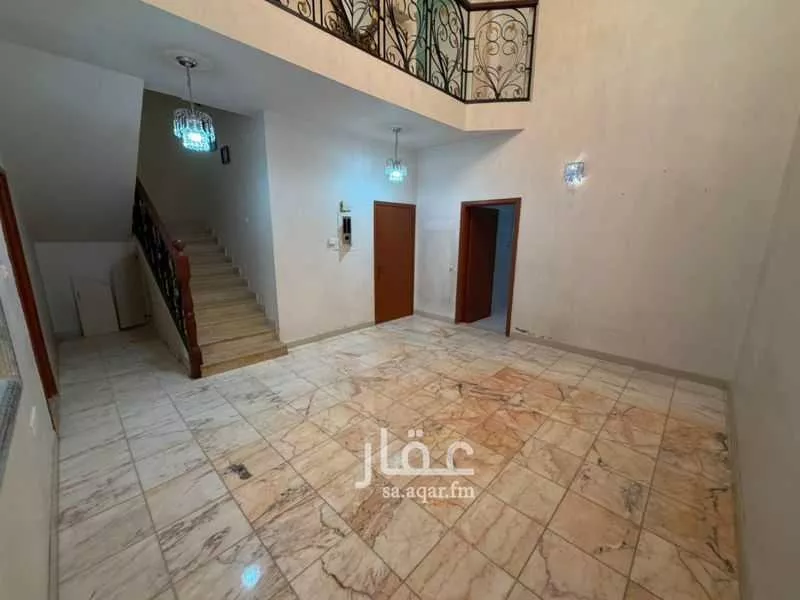 فيلا 5 غرف في الروابي 4