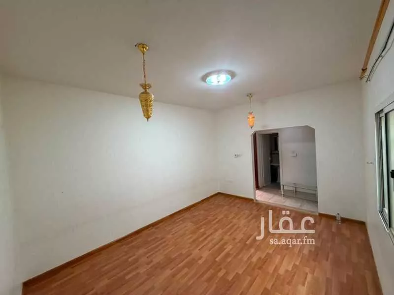 فيلا 5 غرف في الروابي 3