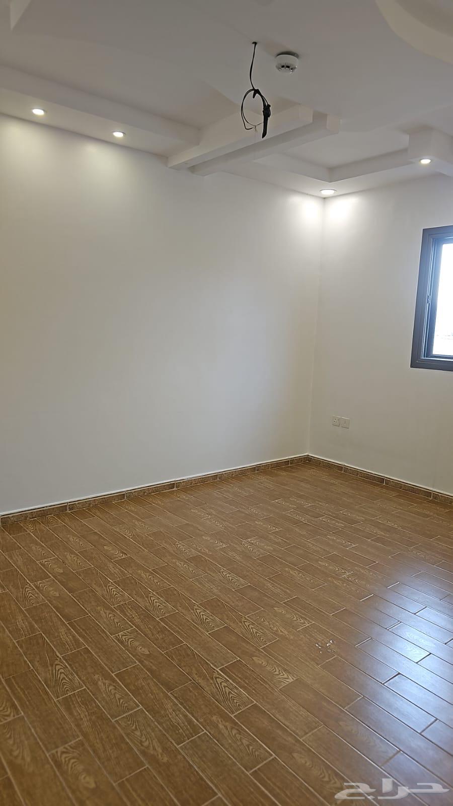 5 bedroom apartment in Al Hamra 9