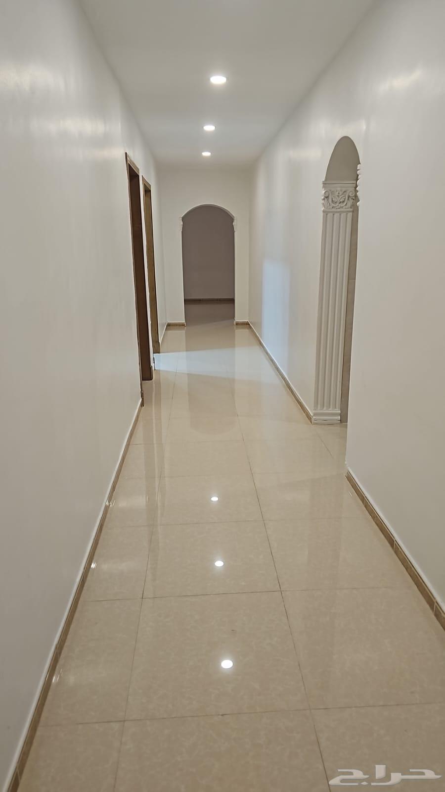 5 bedroom apartment in Al Hamra 13