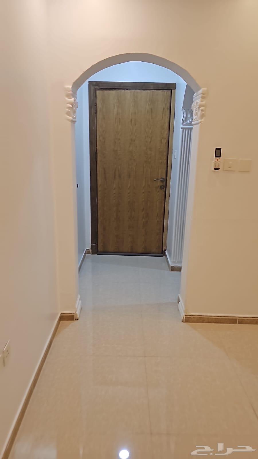 5 bedroom apartment in Al Hamra 4