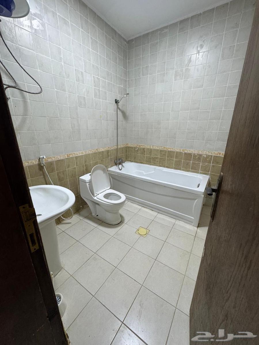 4 bedroom apartment in Al Rawdah 11