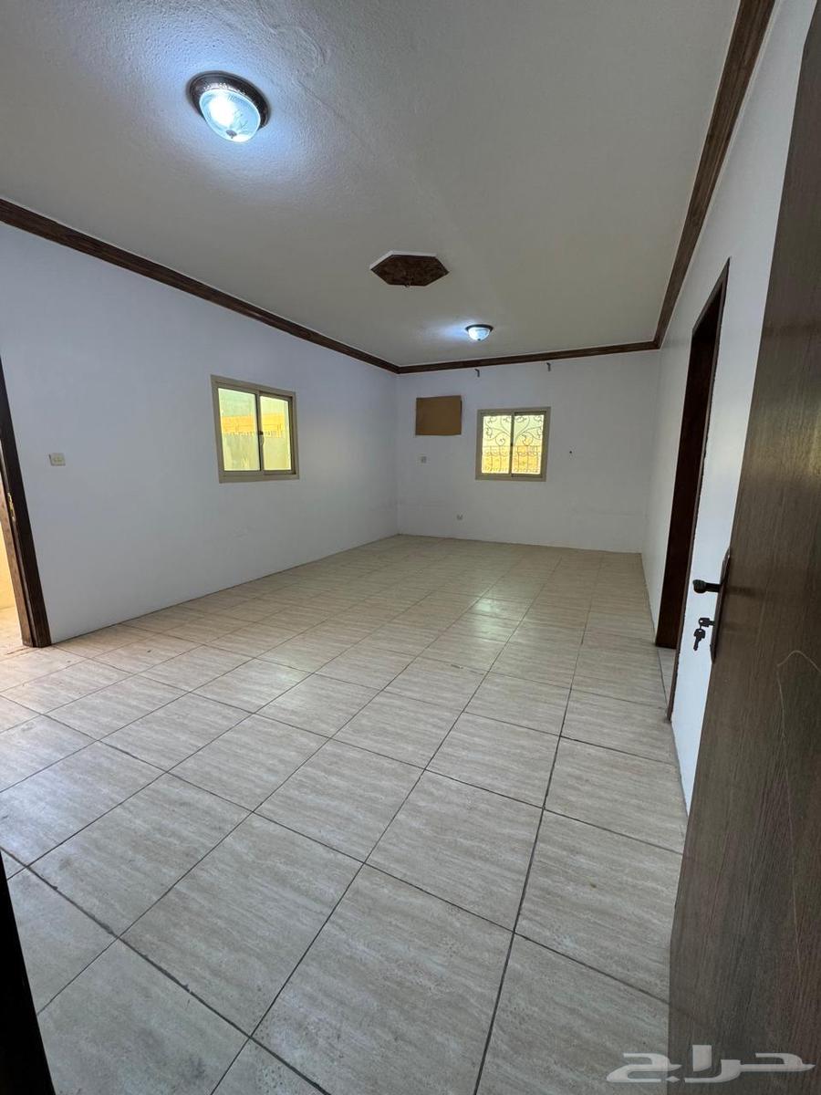4 bedroom apartment in Al Rawdah 5