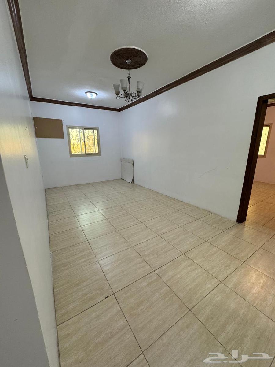 4 bedroom apartment in Al Rawdah 8