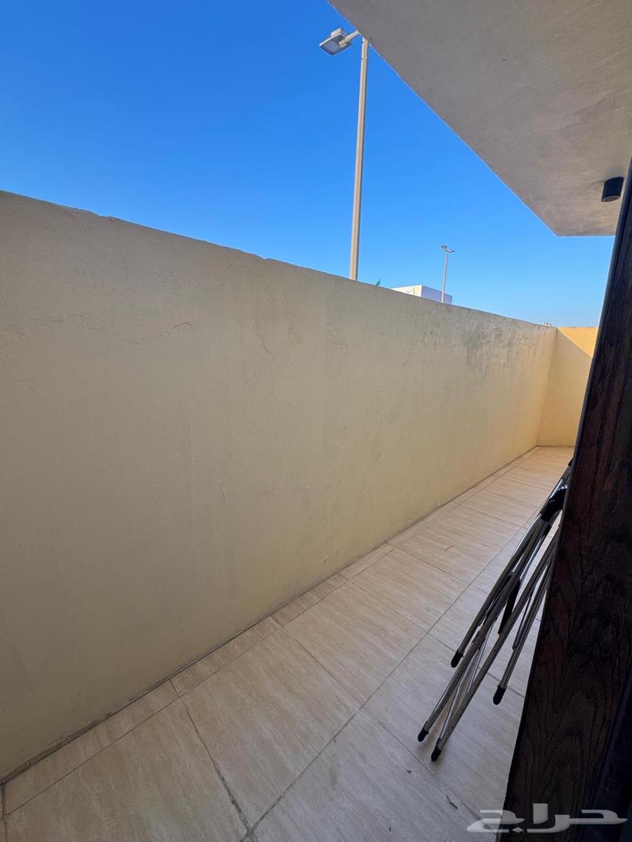 4 bedroom apartment in Al Rawdah 6
