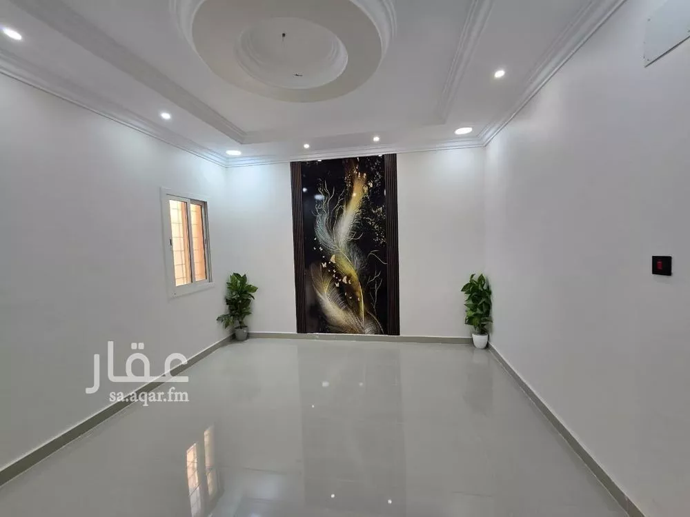 شقة 5 غرف في ضاحية الملك فهد 3