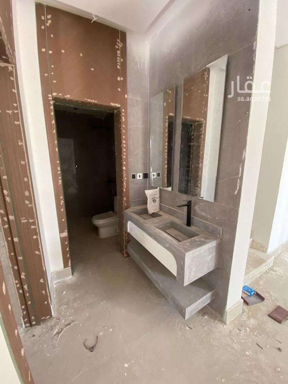 فيلا 5 غرف في طويق 11