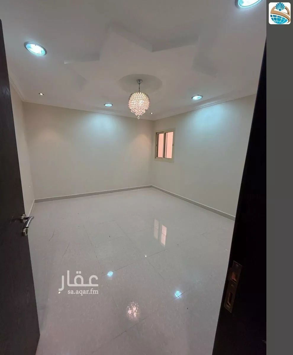 شقة 8 غرف في الندى 3