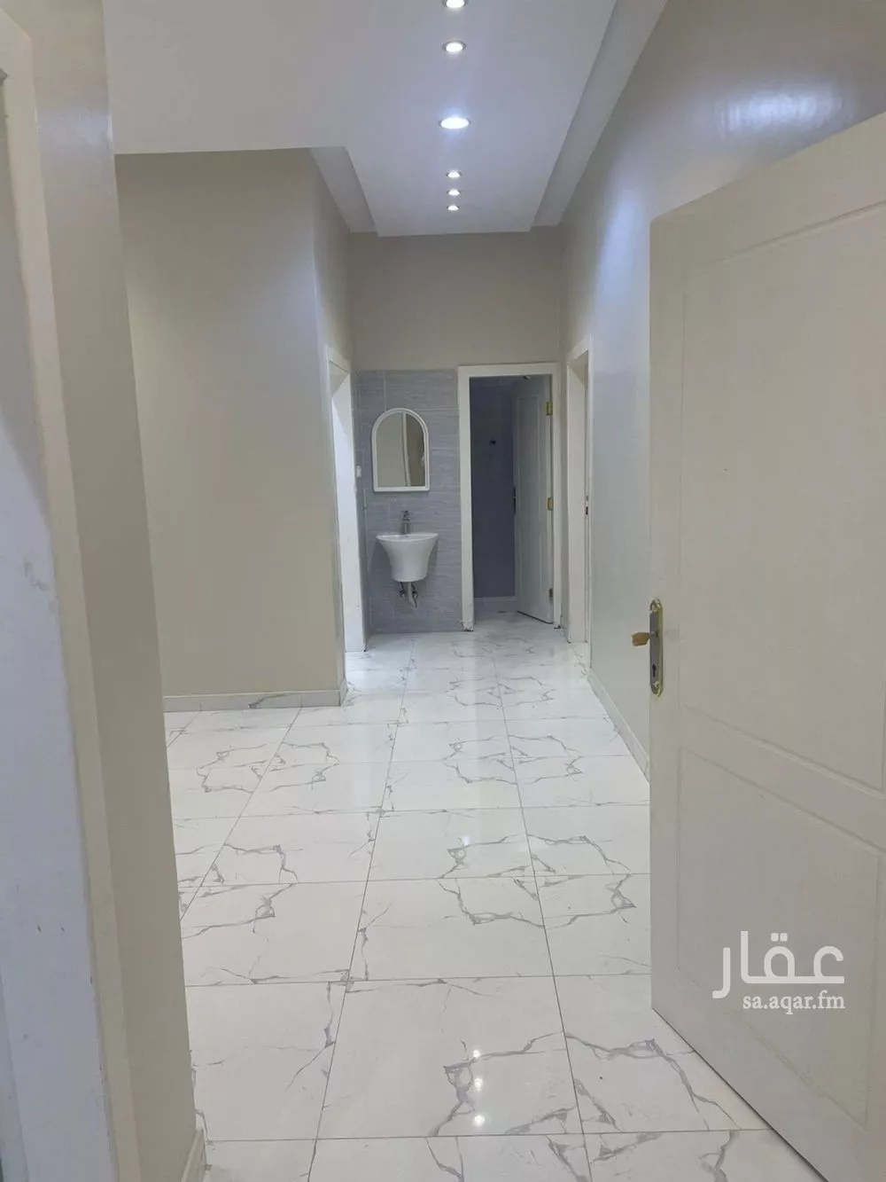 4 bedroom apartment in Al Rimal 8