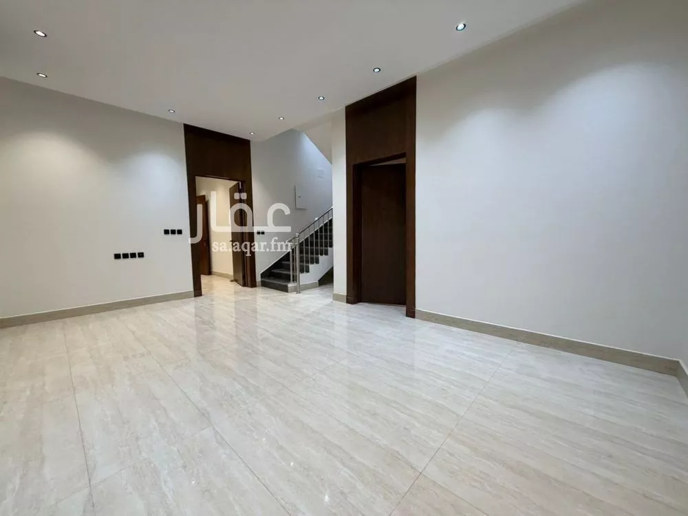 7 bedroom villa in Al Rimal 13