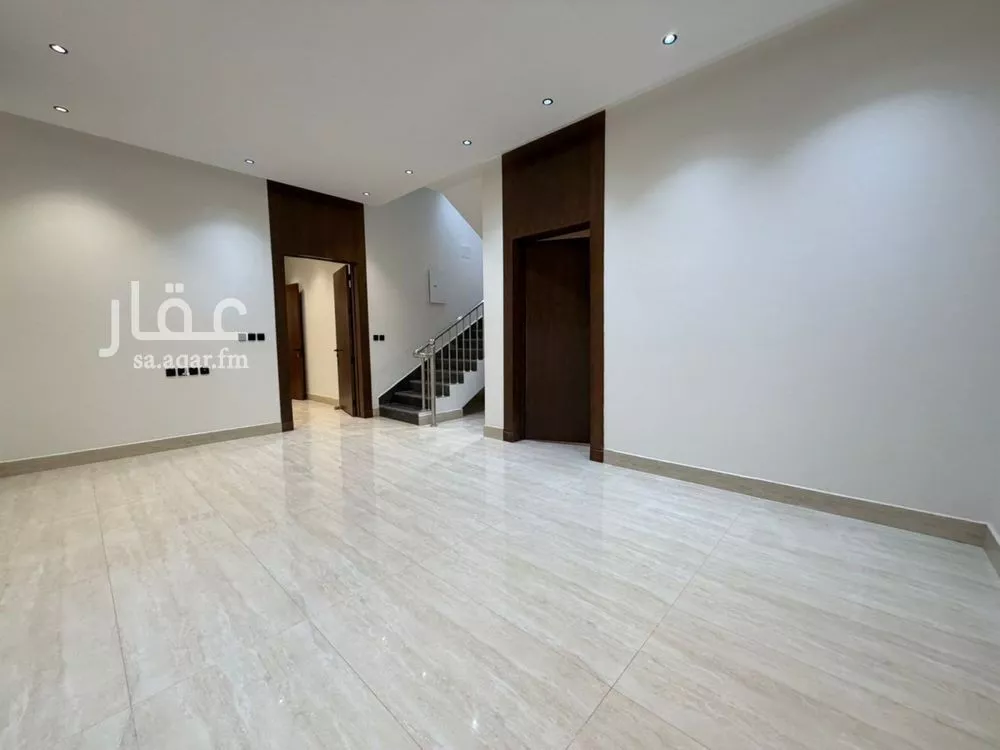 7 bedroom villa in Al Rimal 7