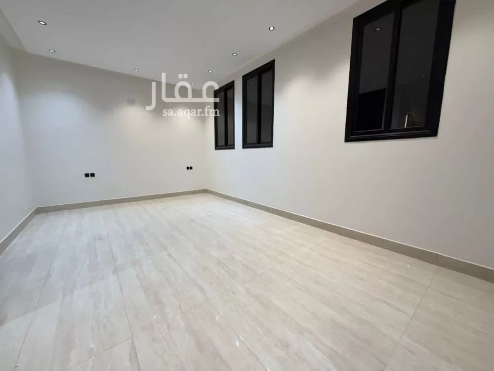 7 bedroom villa in Al Rimal 21