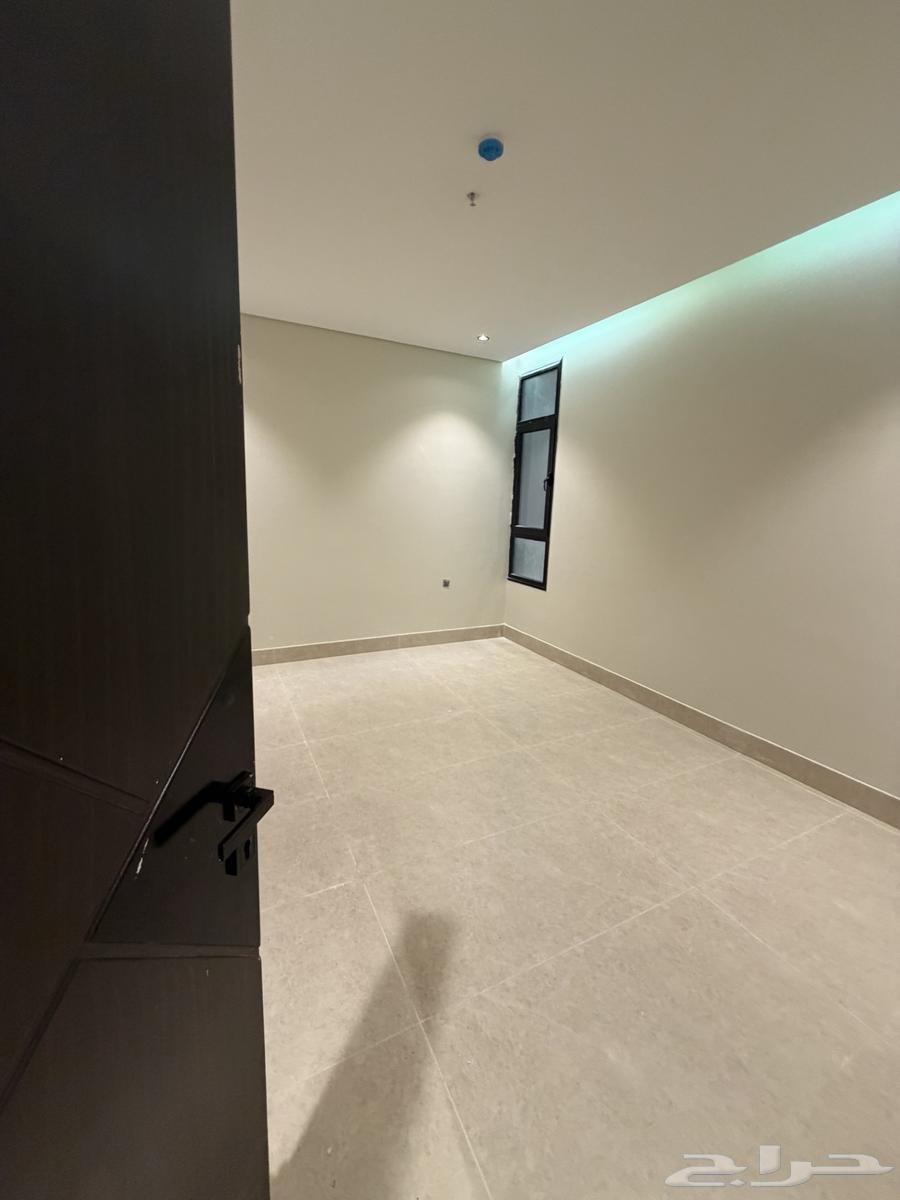 6 bedroom apartment in Ash Shulah 11
