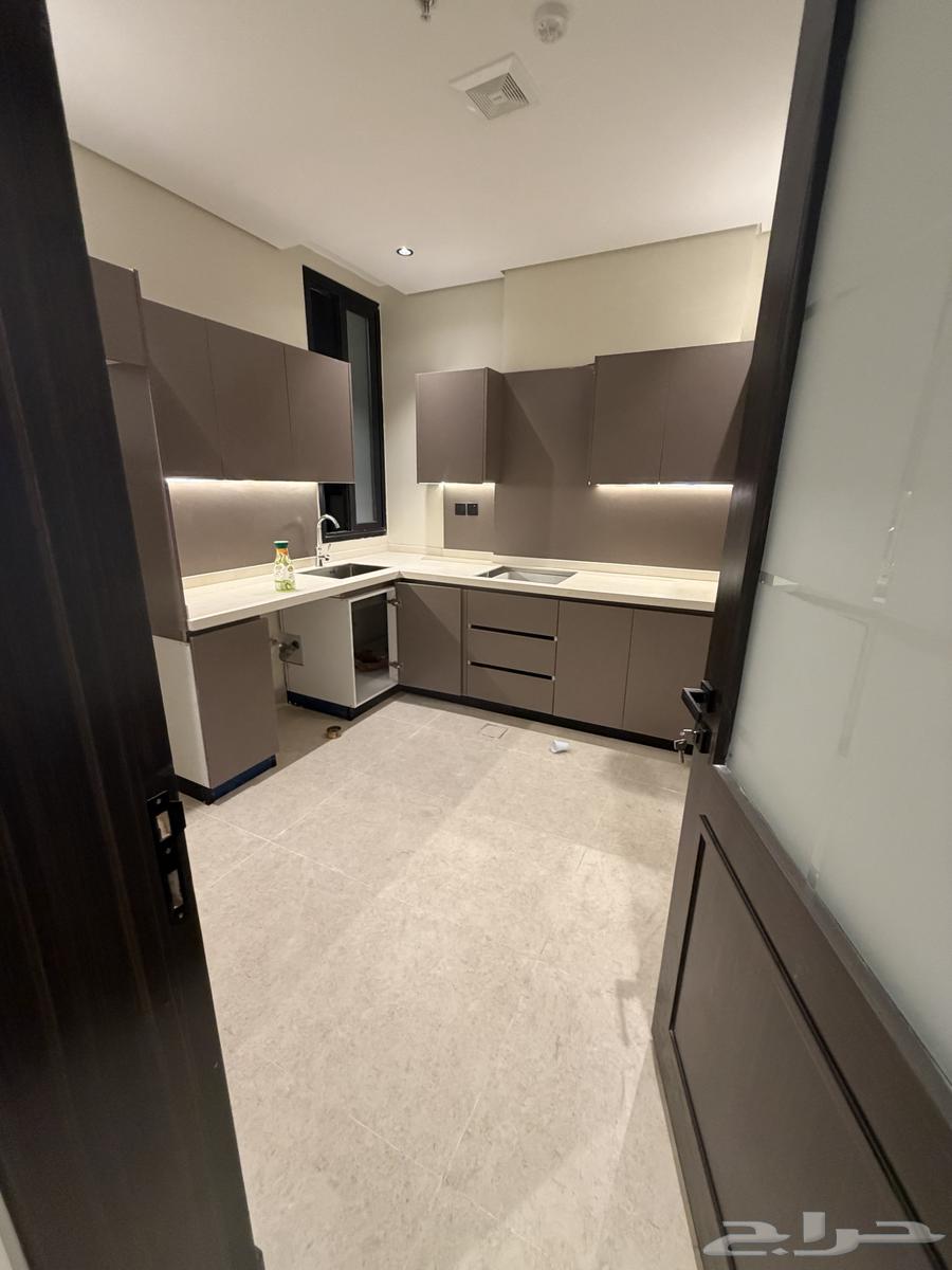6 bedroom apartment in Ash Shulah 7